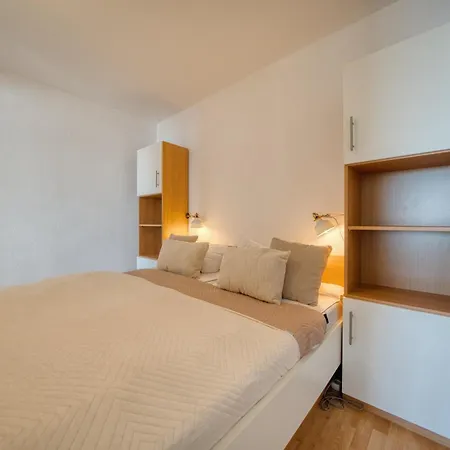 - Haus H, App 0h1110 Lägenhet
