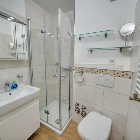 - Haus H, App 0h1110 Lägenhet